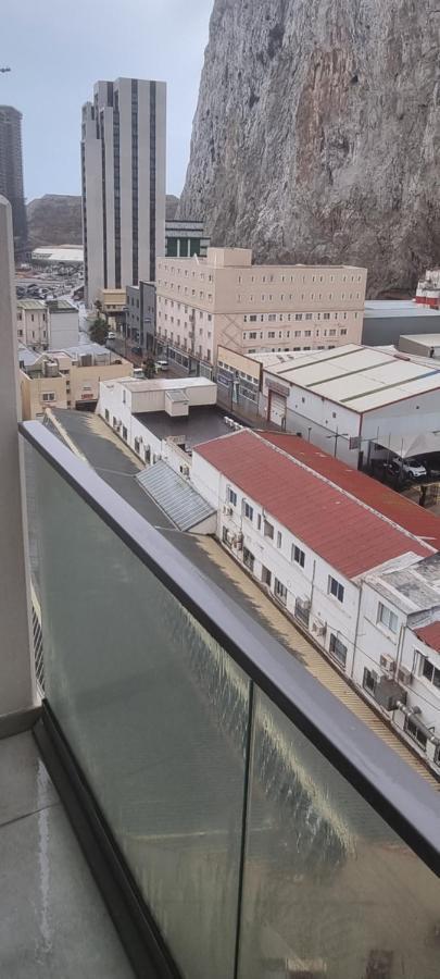 The Hub Gibraltar Appartement Buitenkant foto