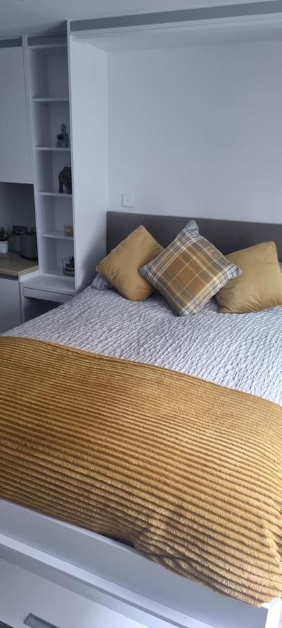The Hub Gibraltar Appartement Buitenkant foto